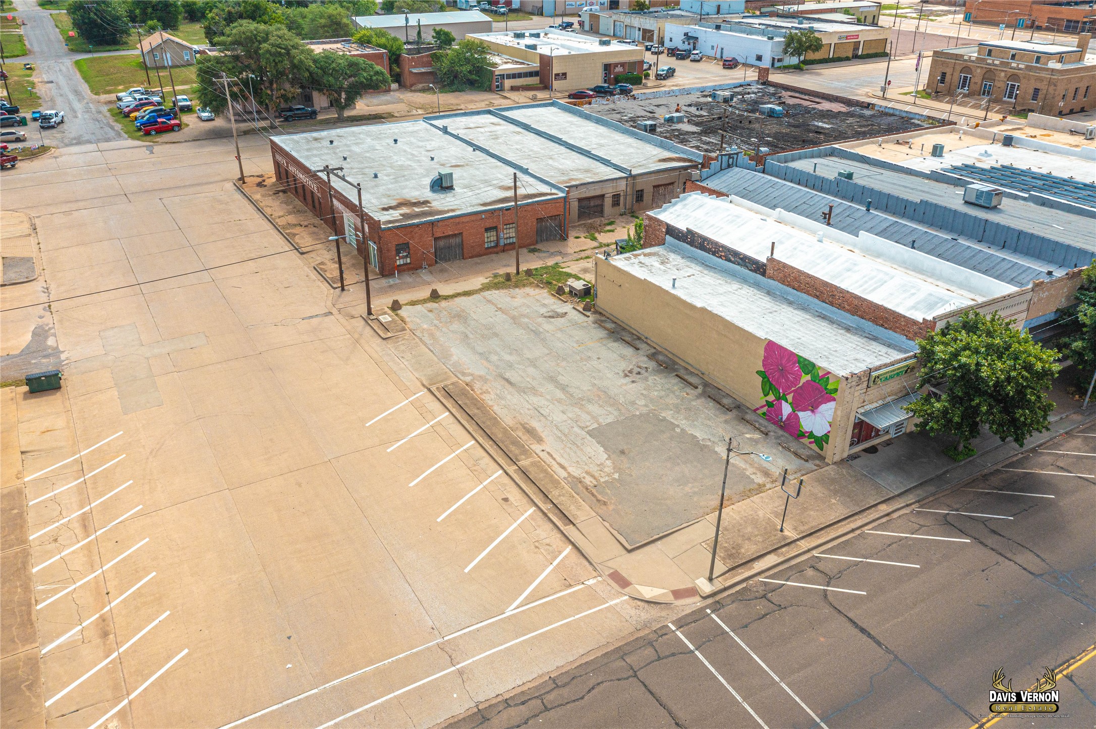 1423 Main Street Vernon TX 76384