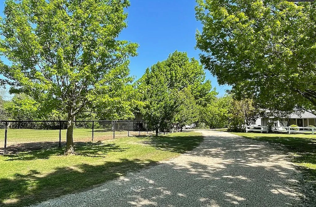 11217 Foutch Road Pilot Point TX 76258