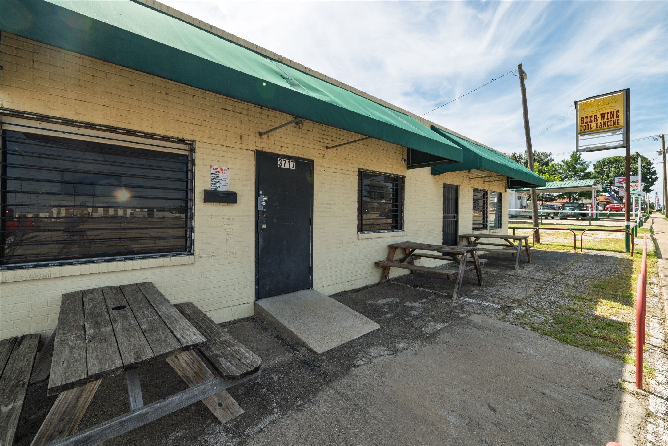 3717 Mccart Avenue Fort Worth TX 76110