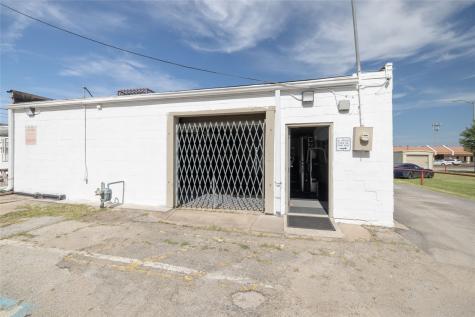 3717 Mccart Avenue Fort Worth TX 76110