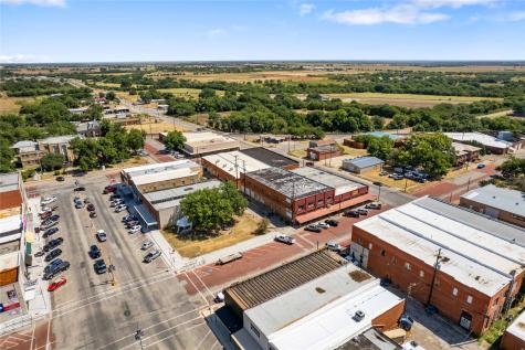 115 E Pecan Street Coleman TX 76834