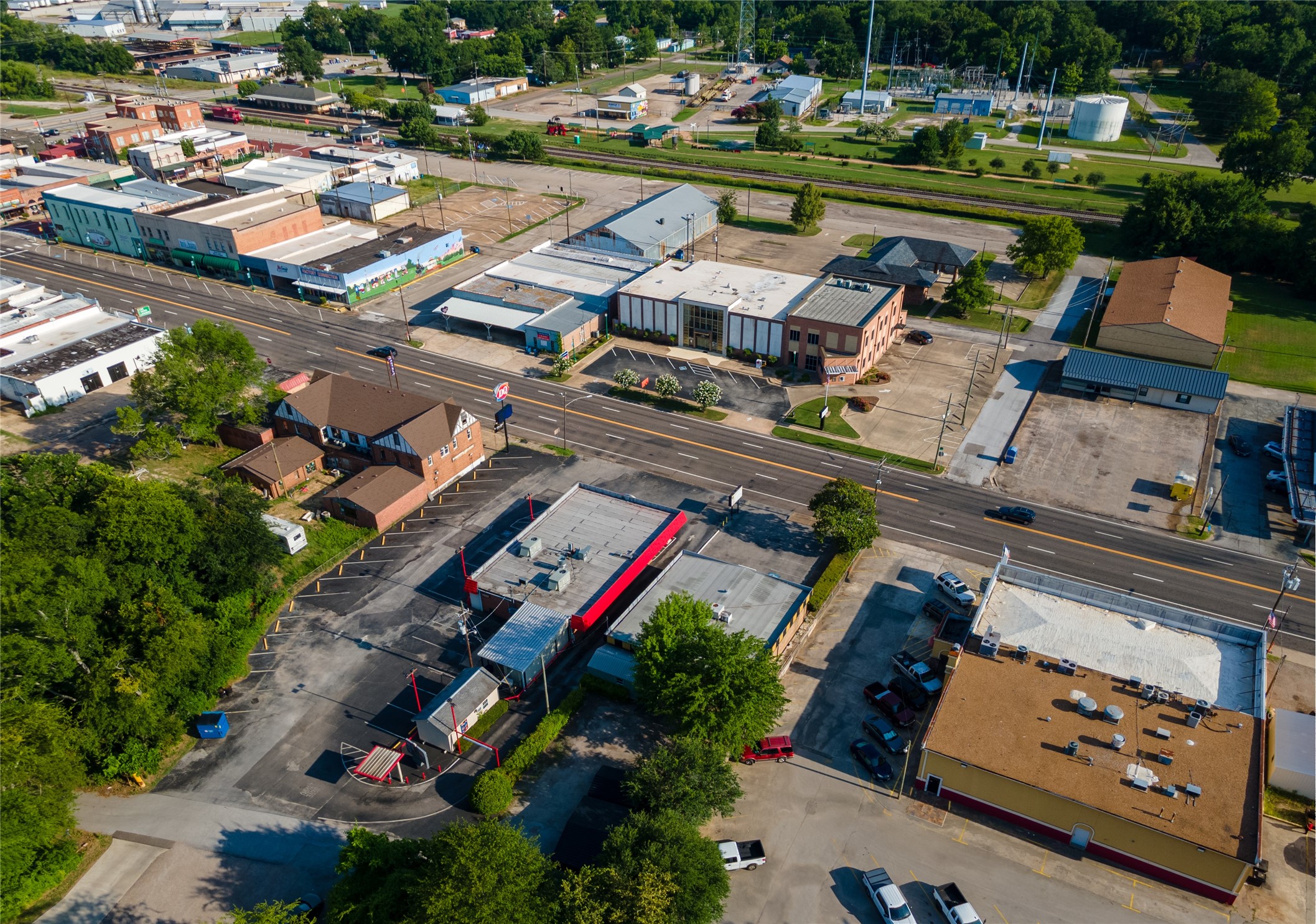 228 W Broad Mineola TX 75773