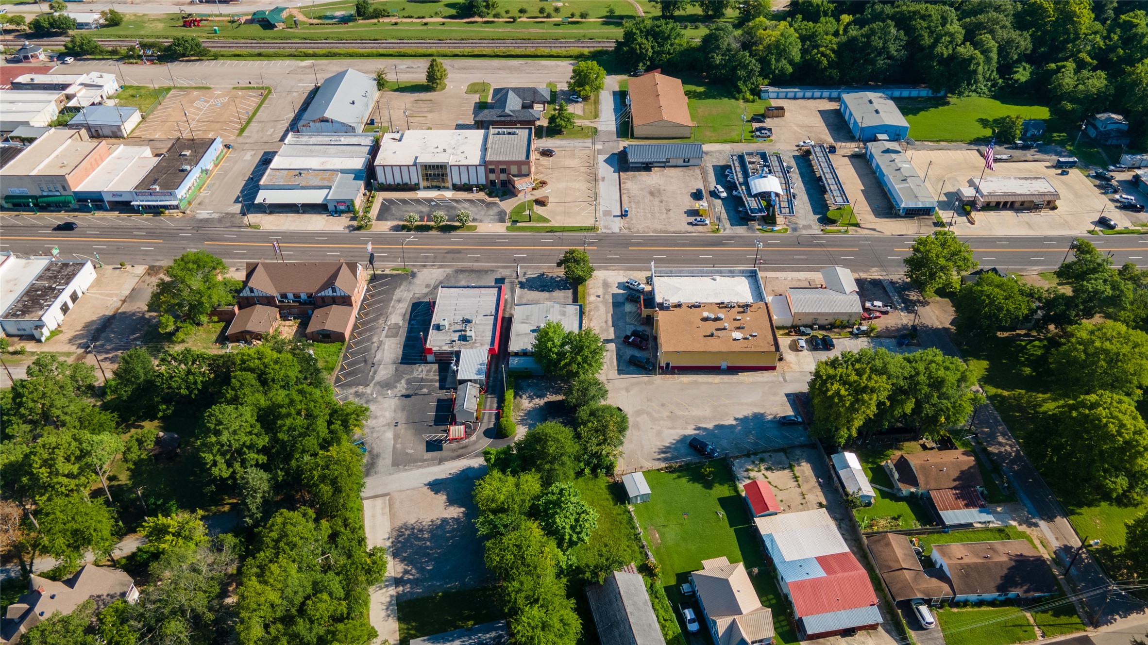 228 W Broad Mineola TX 75773