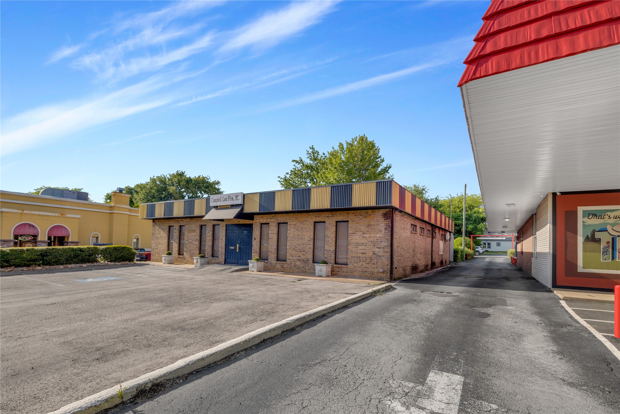 228 W Broad Mineola TX 75773