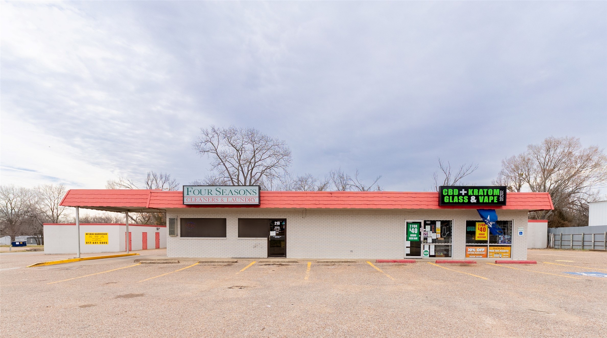 210 N Broadway Street Joshua TX 76058
