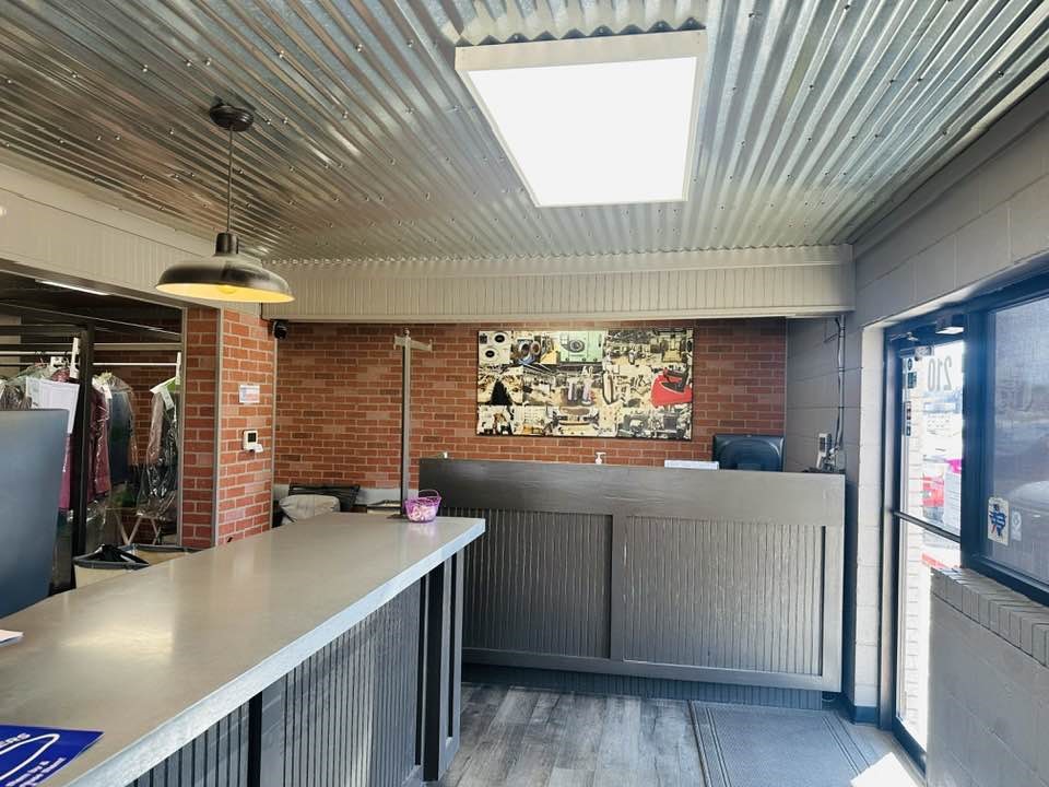 210 N Broadway Street Joshua TX 76058