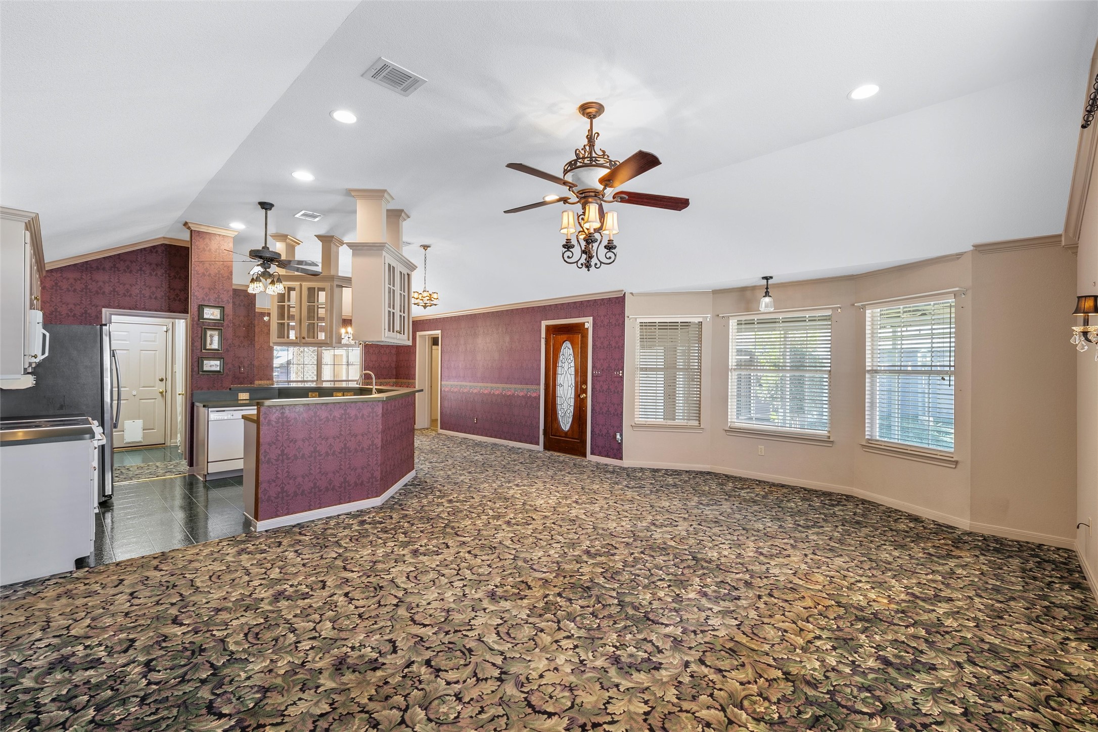 103-105 E Center Street Lorena TX 76655