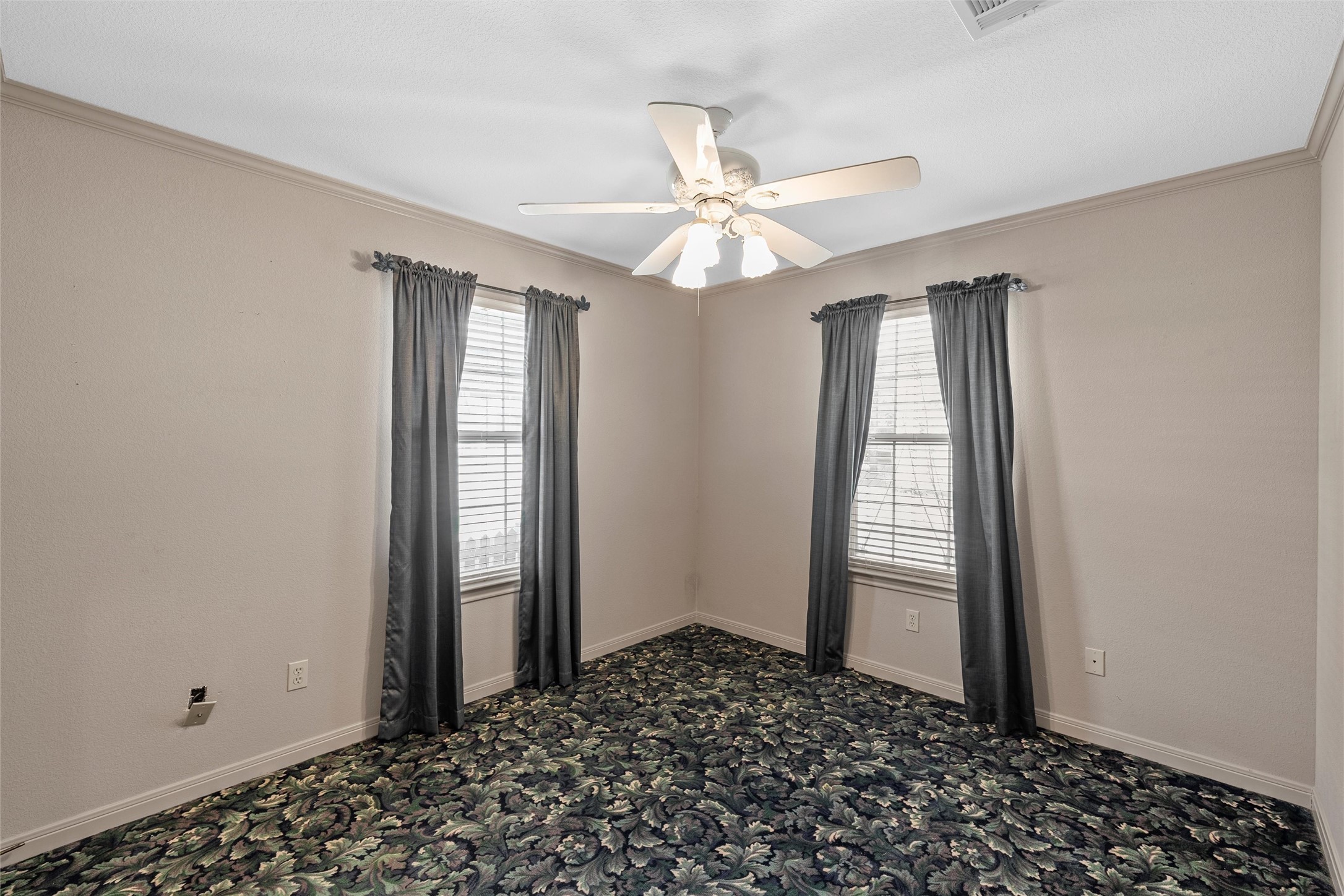 103-105 E Center Street Lorena TX 76655