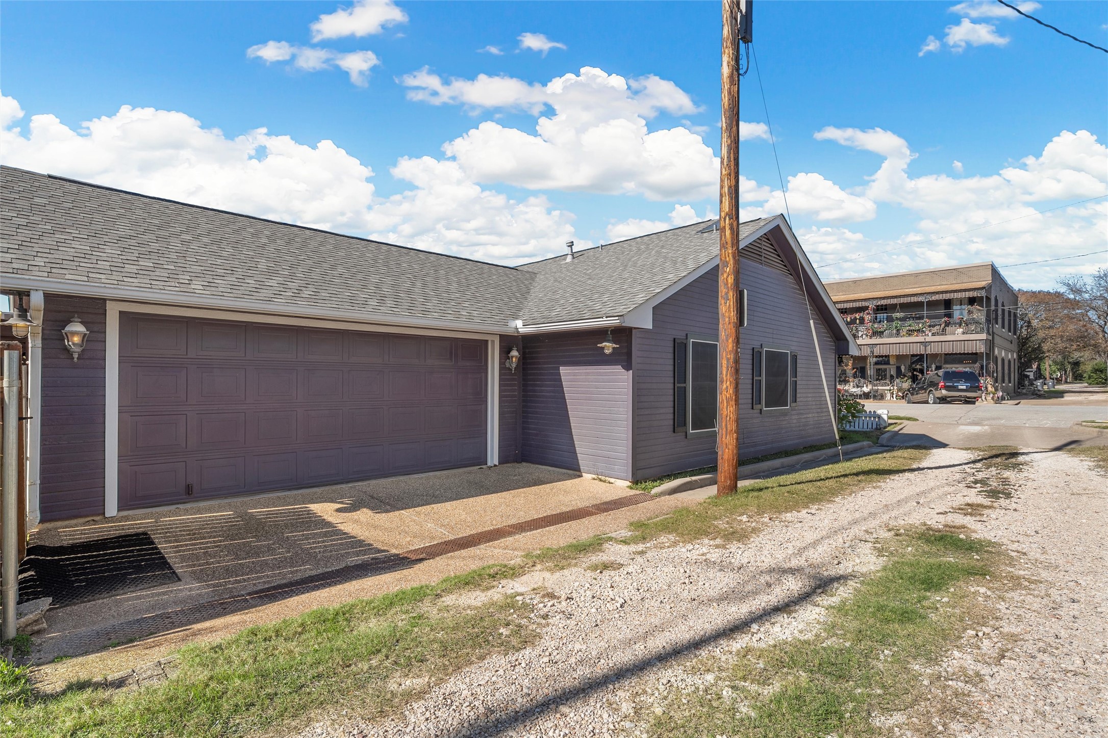 103-105 E Center Street Lorena TX 76655