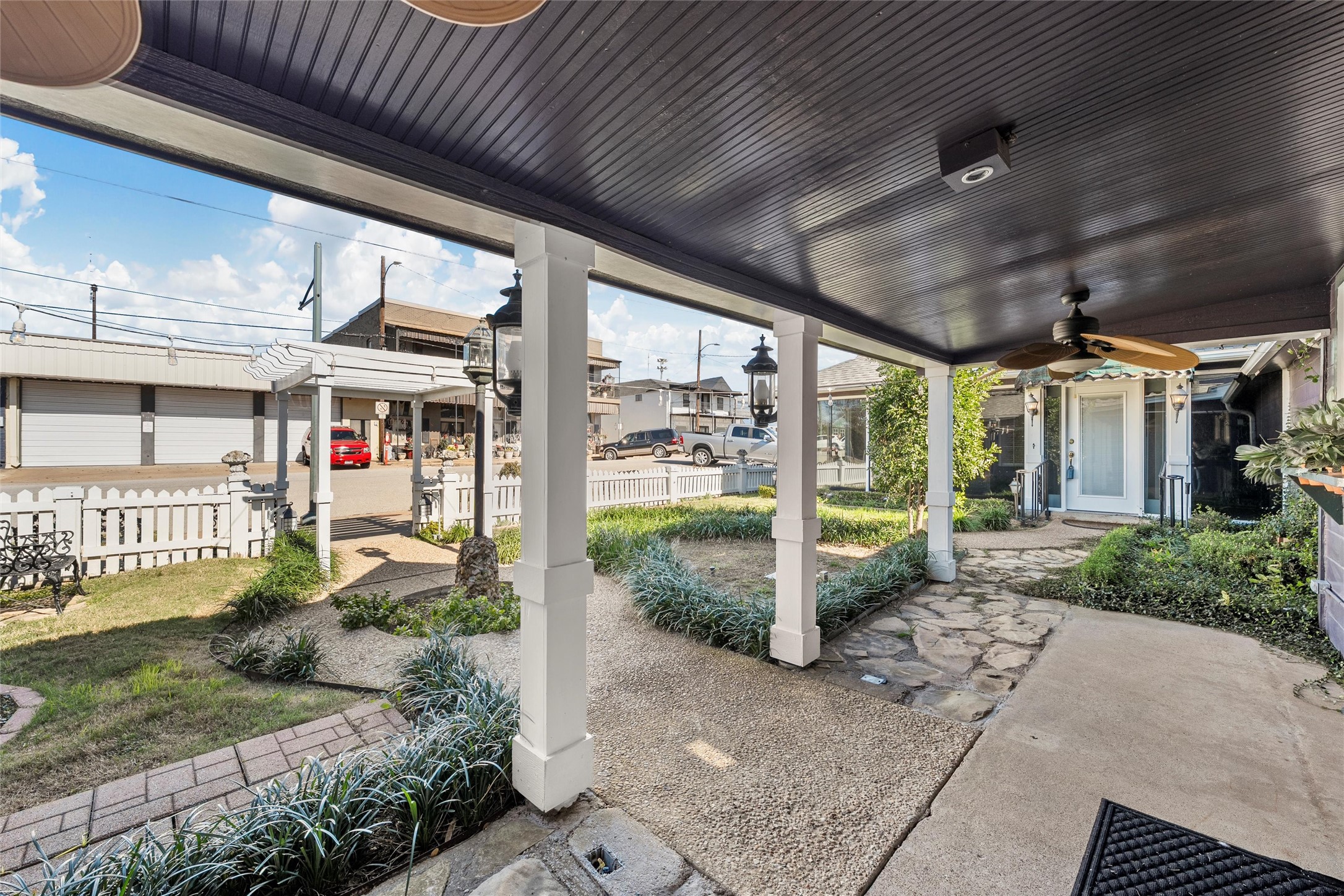 103-105 E Center Street Lorena TX 76655