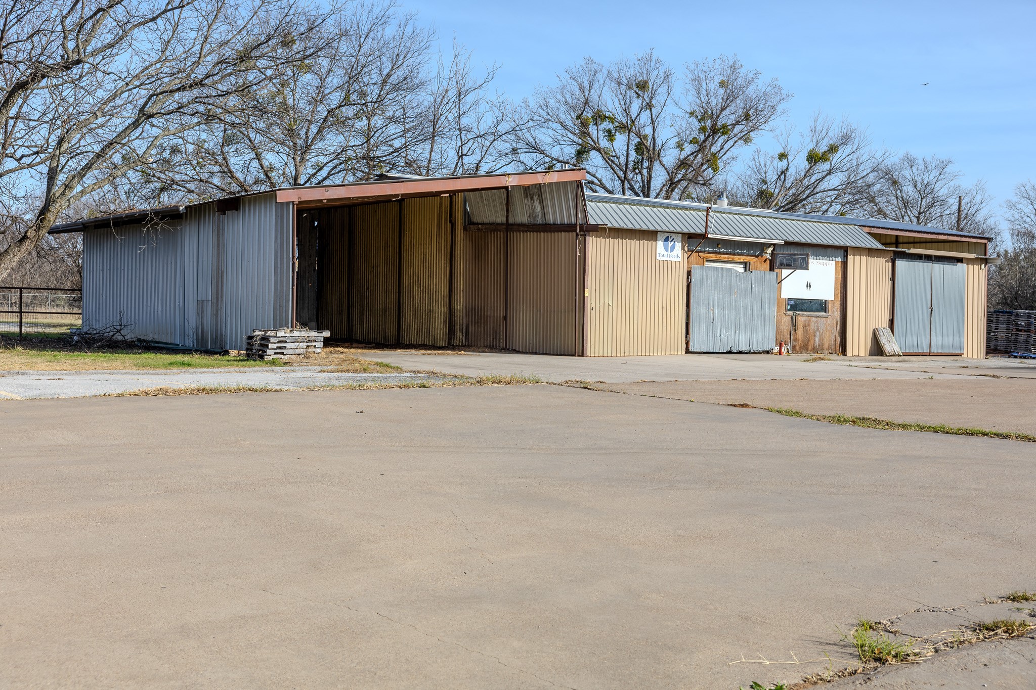 2020 Fort Worth Highway Weatherford TX 76086