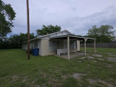 932 Highway 171 Mexia TX 76667