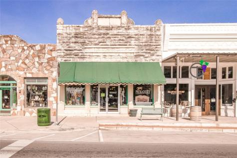 102 N Houston Street Granbury TX 76048