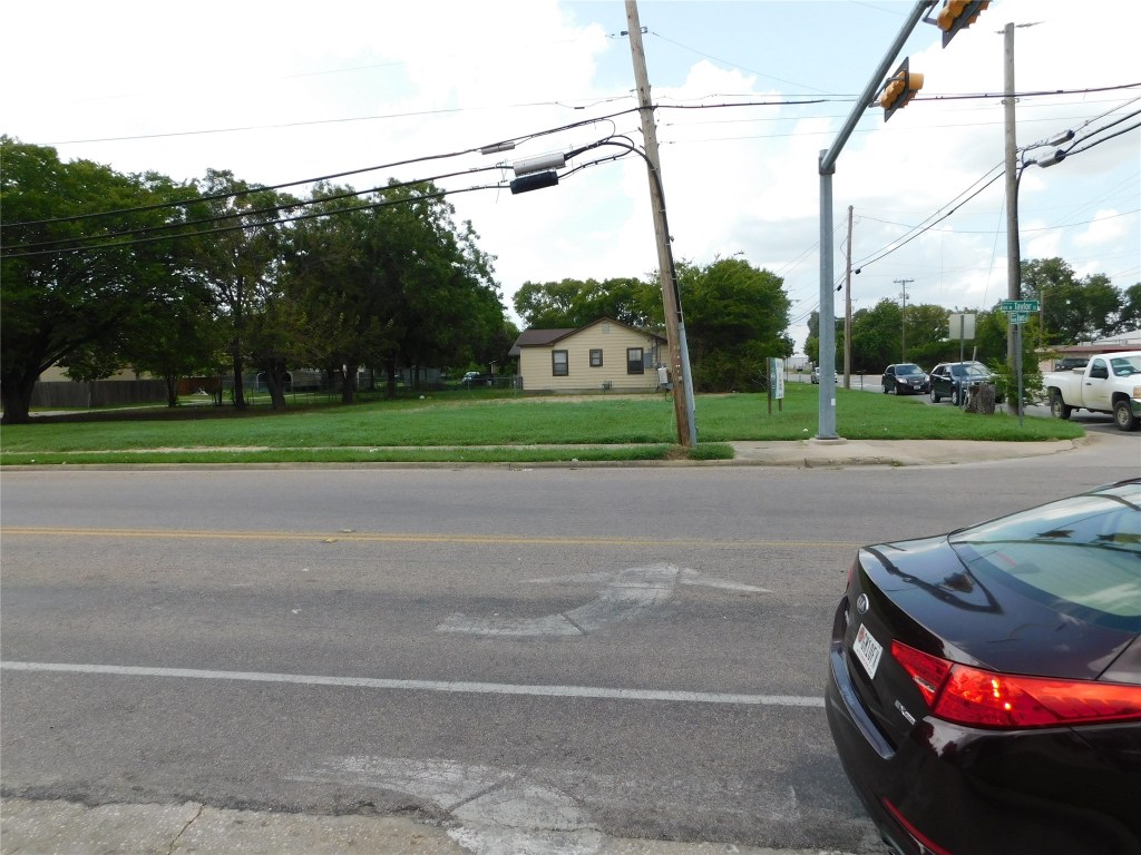 1906 N Travis Sherman TX 75092
