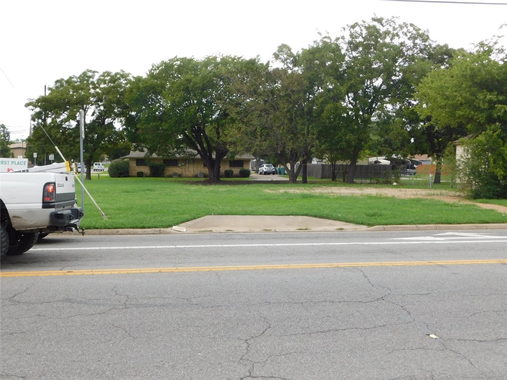 1906 N Travis Sherman TX 75092