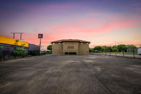 2030 S Las Vegas Trail White Settlement TX 76108