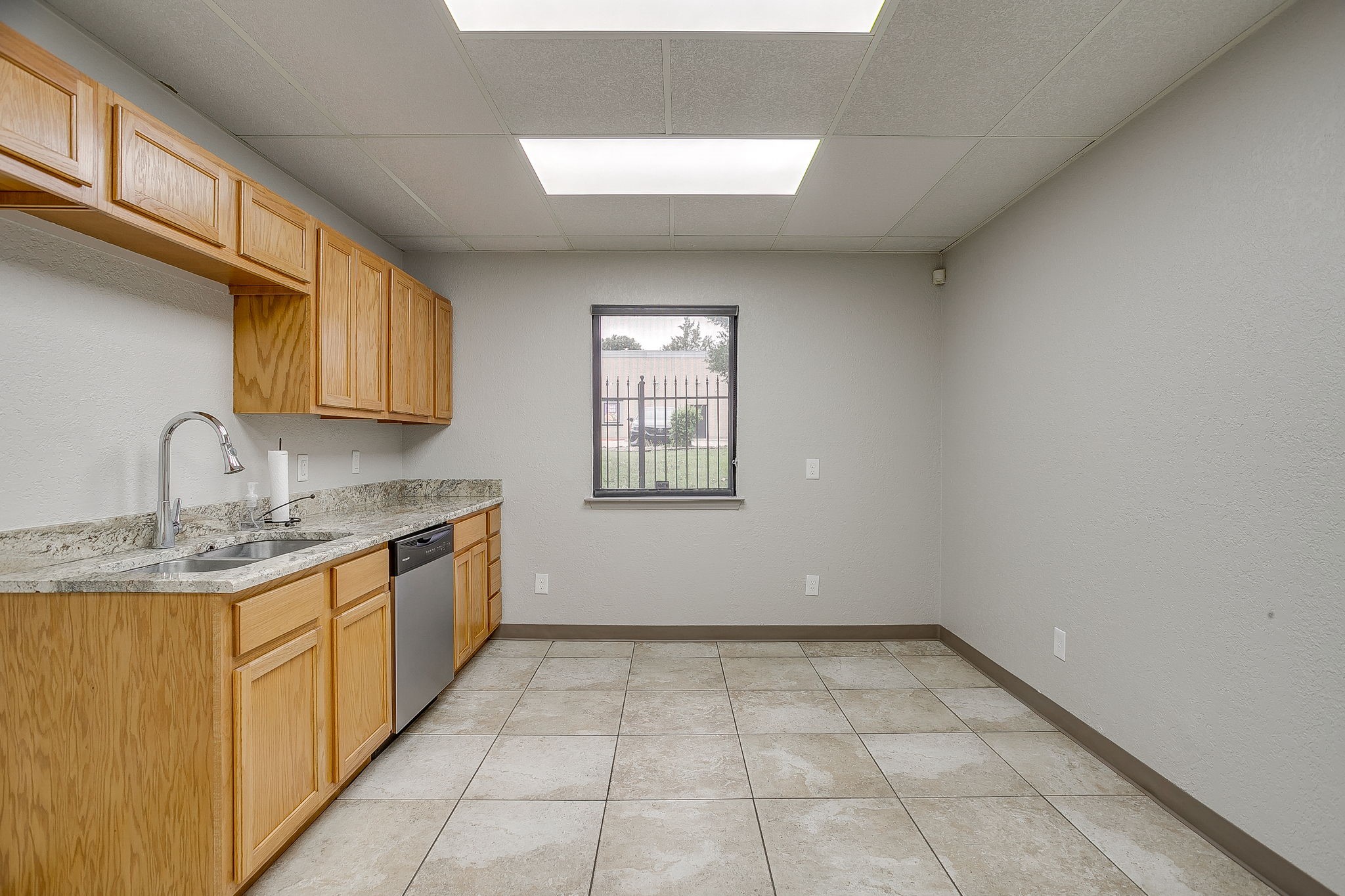 2030 S Las Vegas Trail Fort Worth TX 76108