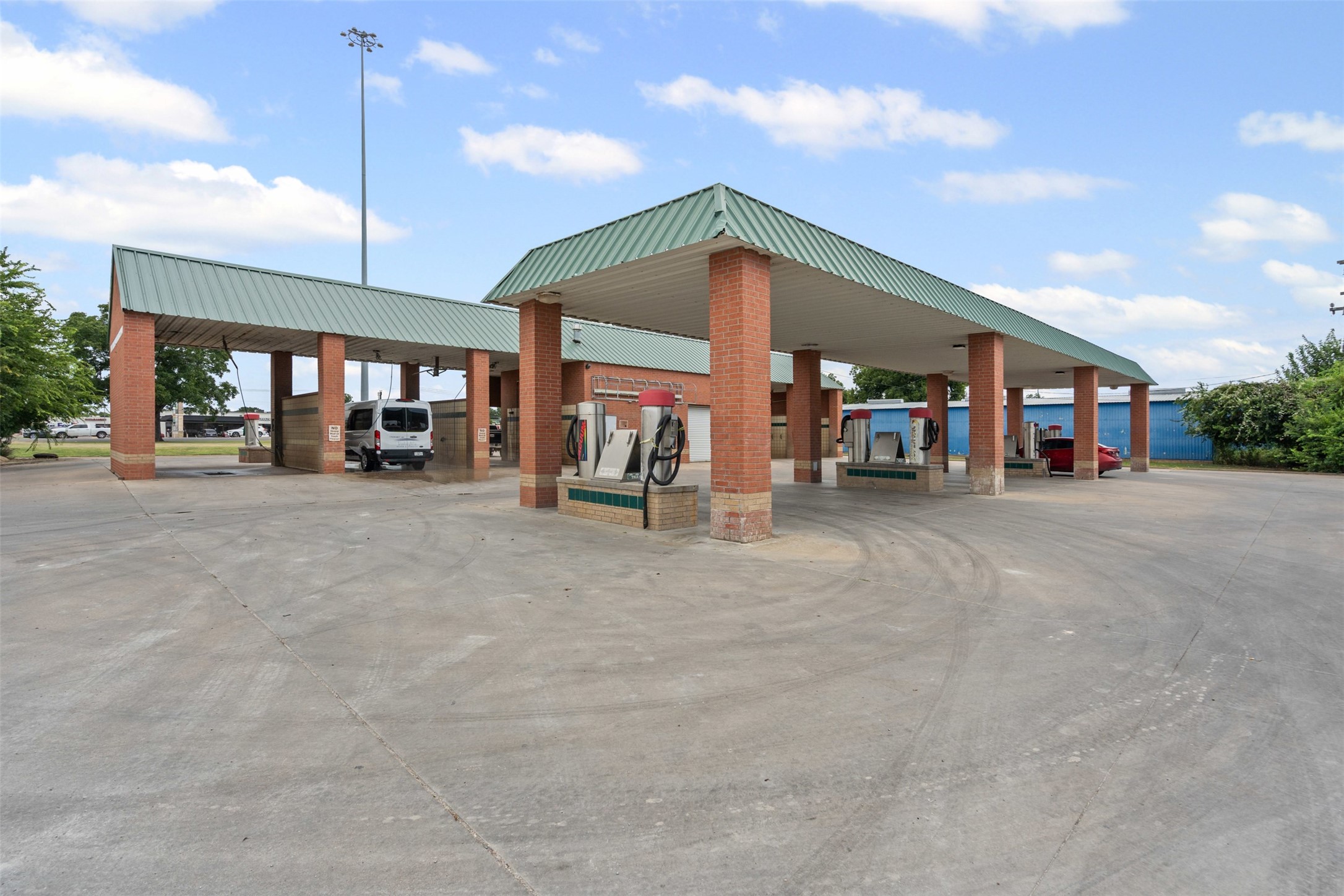 1433 N Plaza Drive Granbury TX 76048