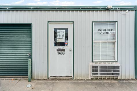 1433 N Plaza Drive Granbury TX 76048