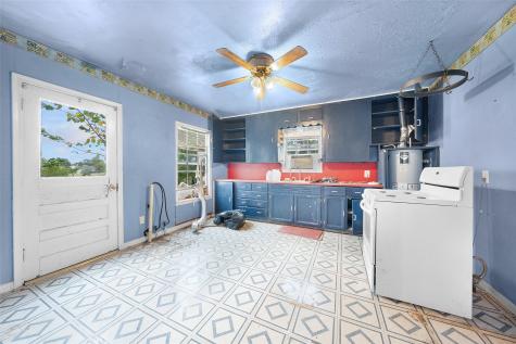 445 Highway 352 Mesquite TX 75149