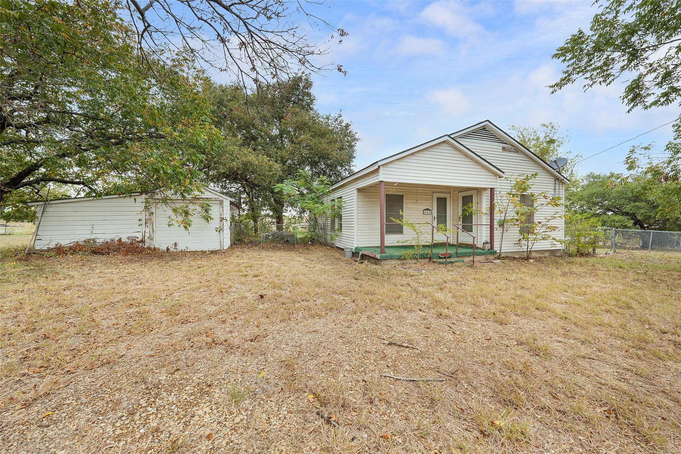 445 Highway 352 Mesquite TX 75149