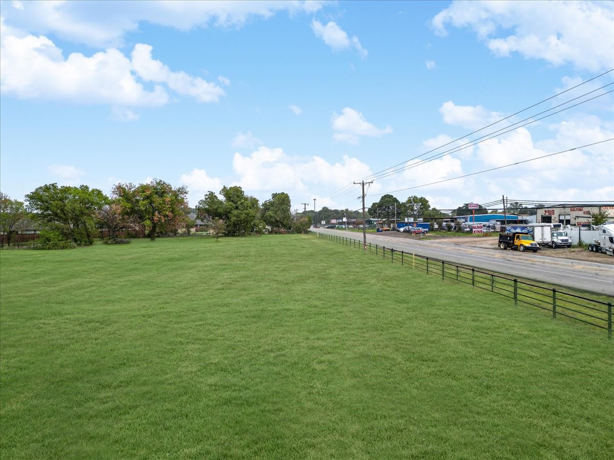 7911 Us Bus Highway 287 Highway Arlington TX 76001