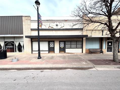 108 N Main Street Winters TX 79567