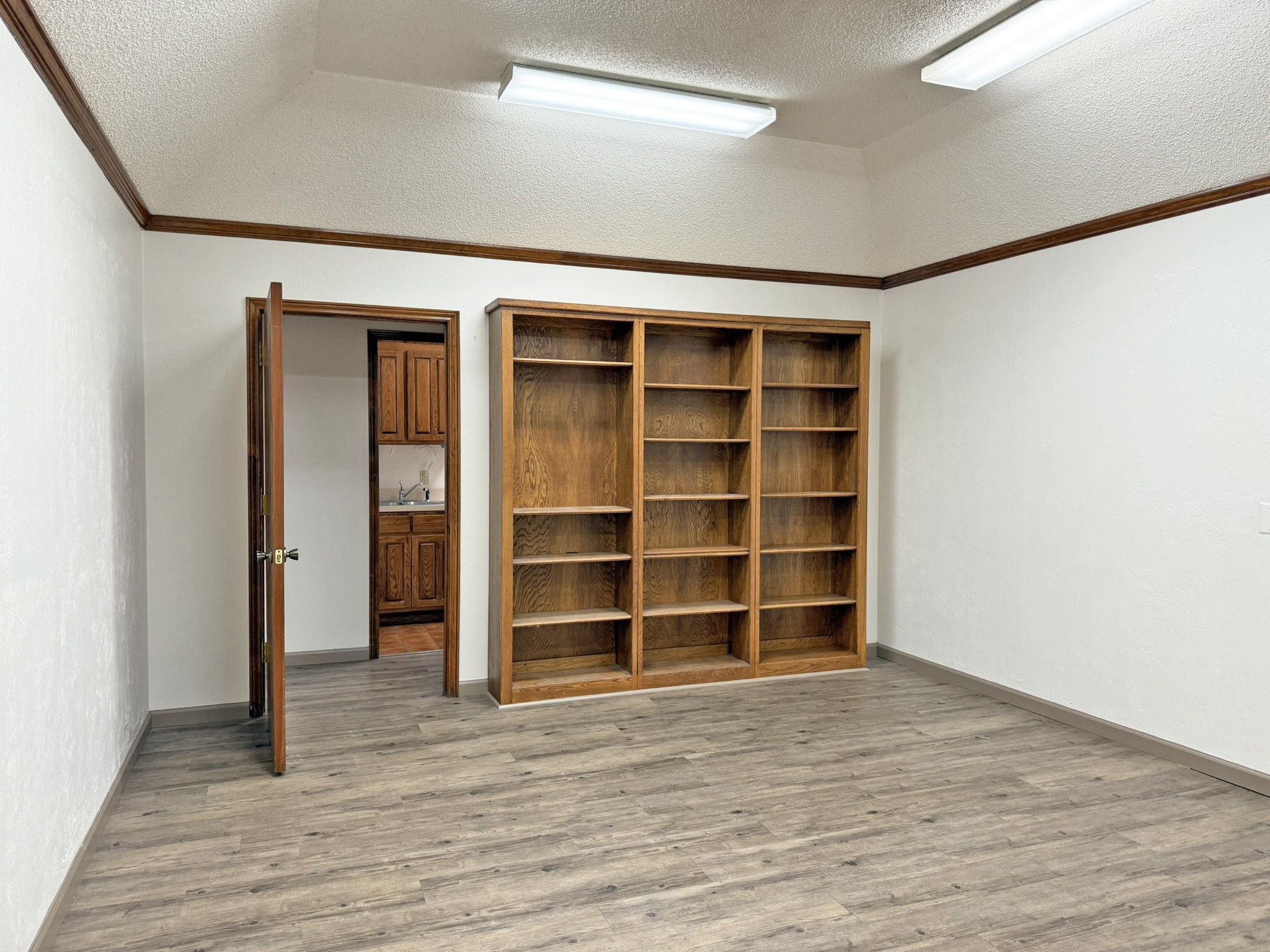 103 E Henderson. Street Cleburne TX 76031