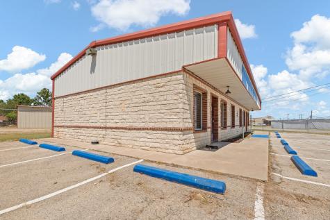 500 W Kilpatrick Street Cleburne TX 76033