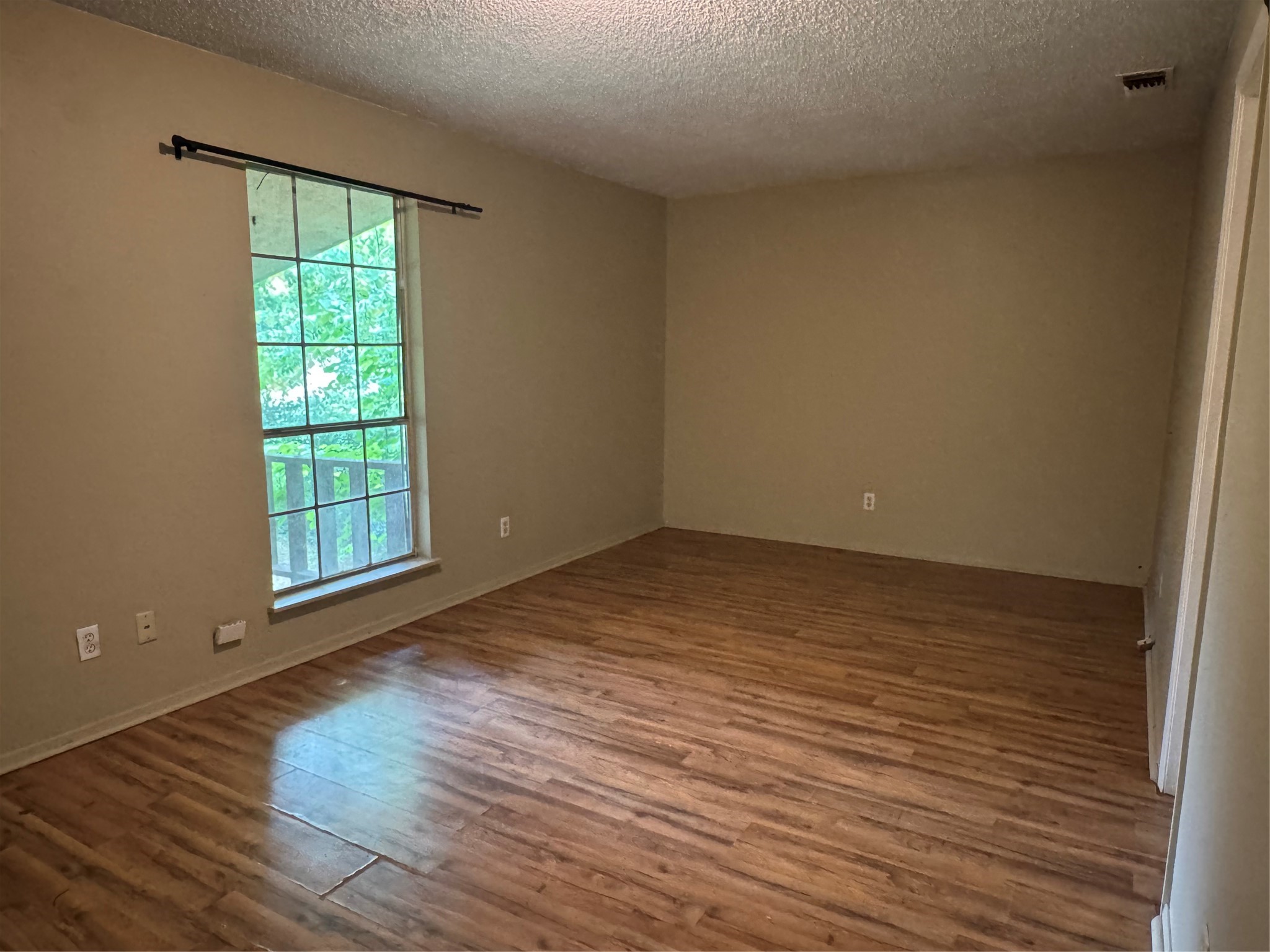 212 N Mimosa Ore City TX 75683