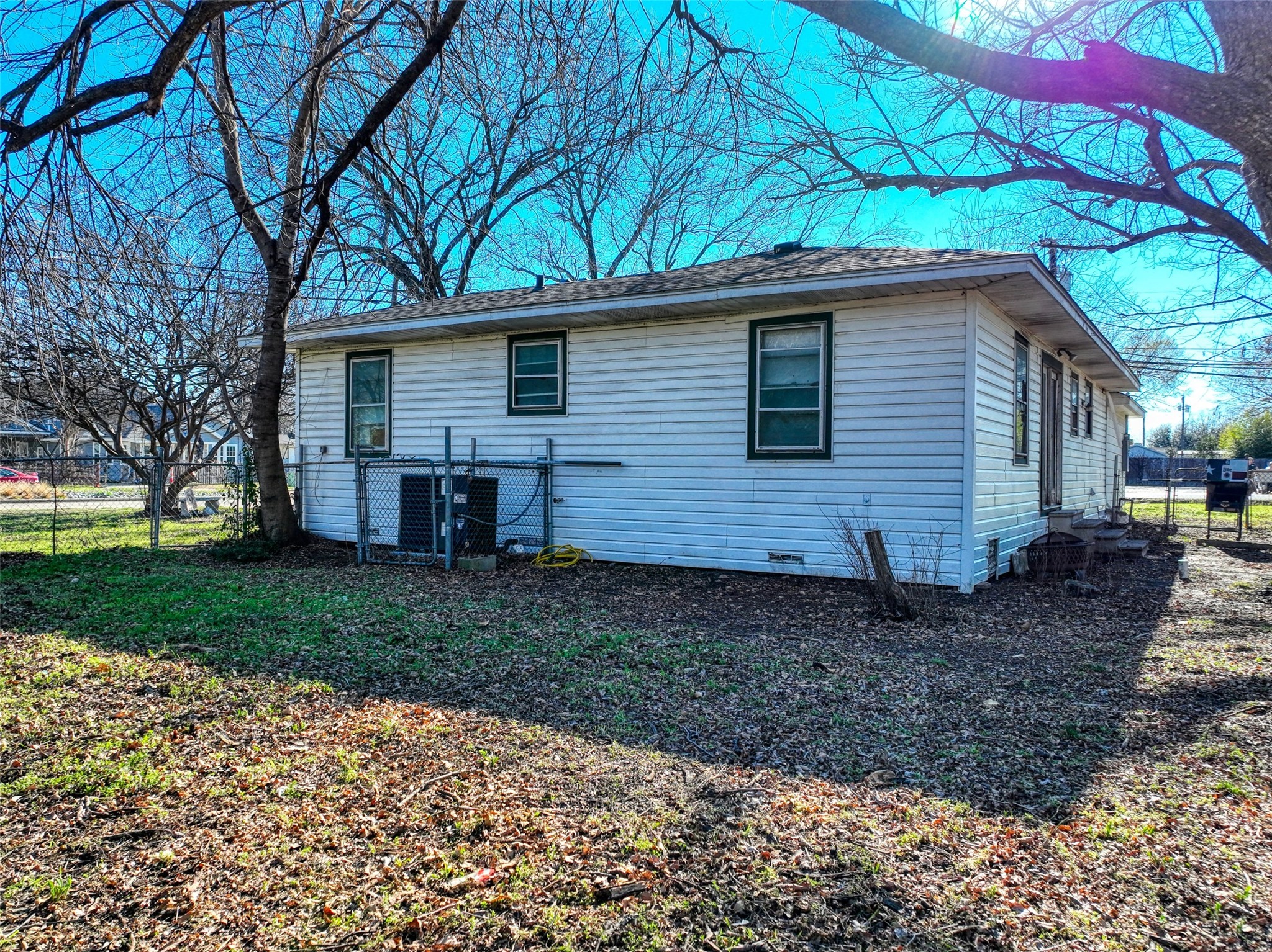 305 E Belt Line Road Wilmer TX 75172