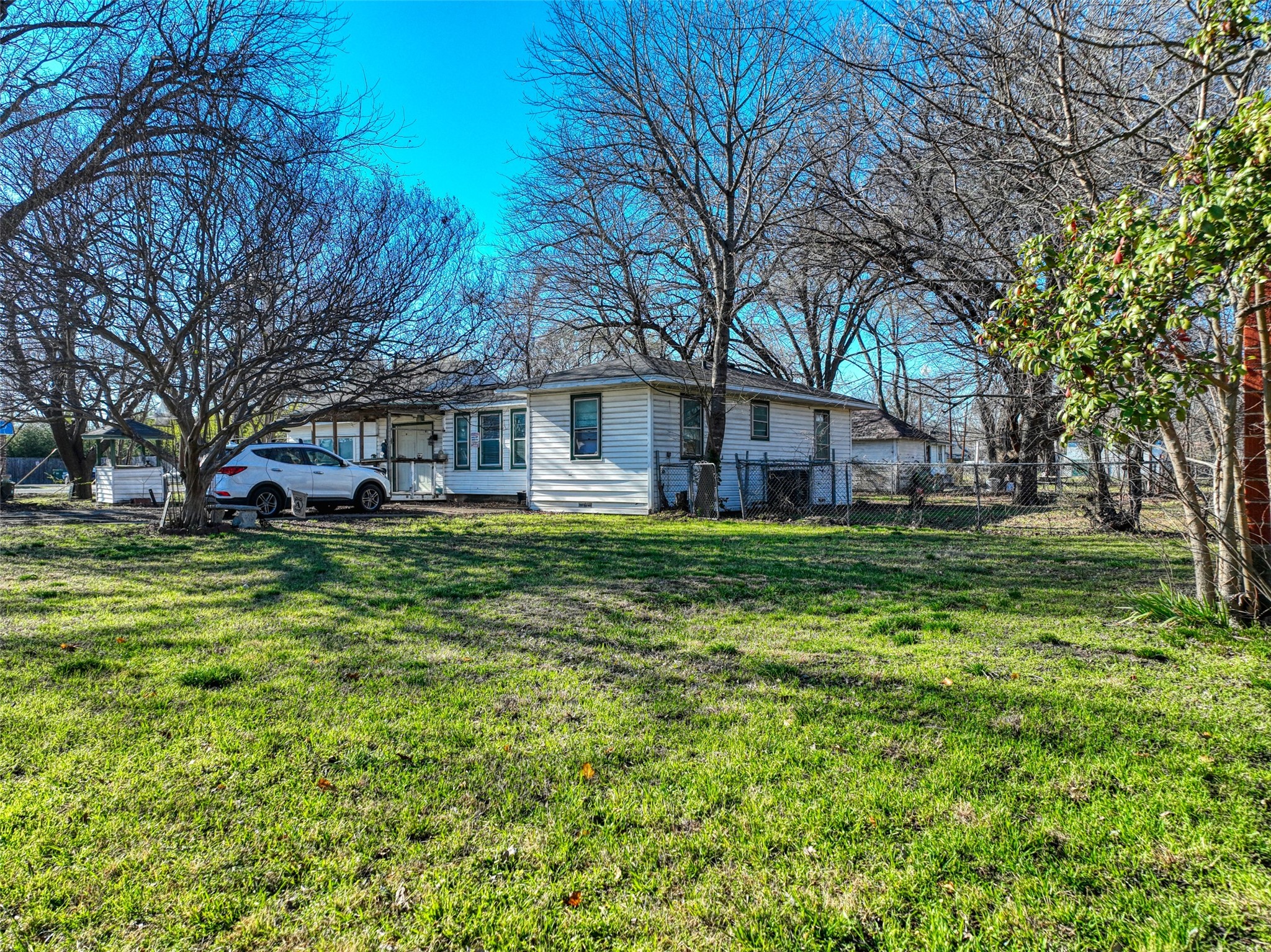 305 E Belt Line Road Wilmer TX 75172