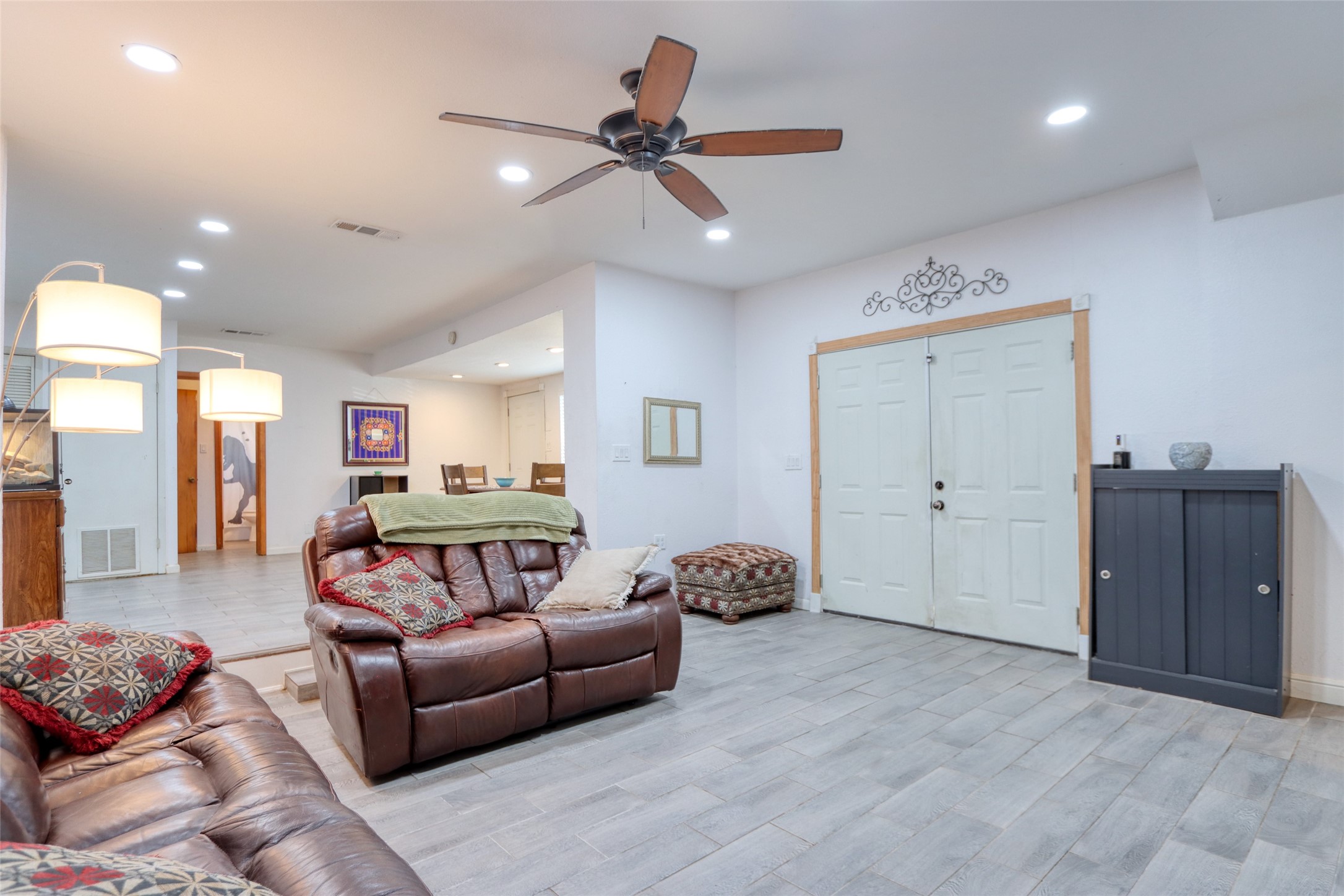 305 E Belt Line Road Wilmer TX 75172