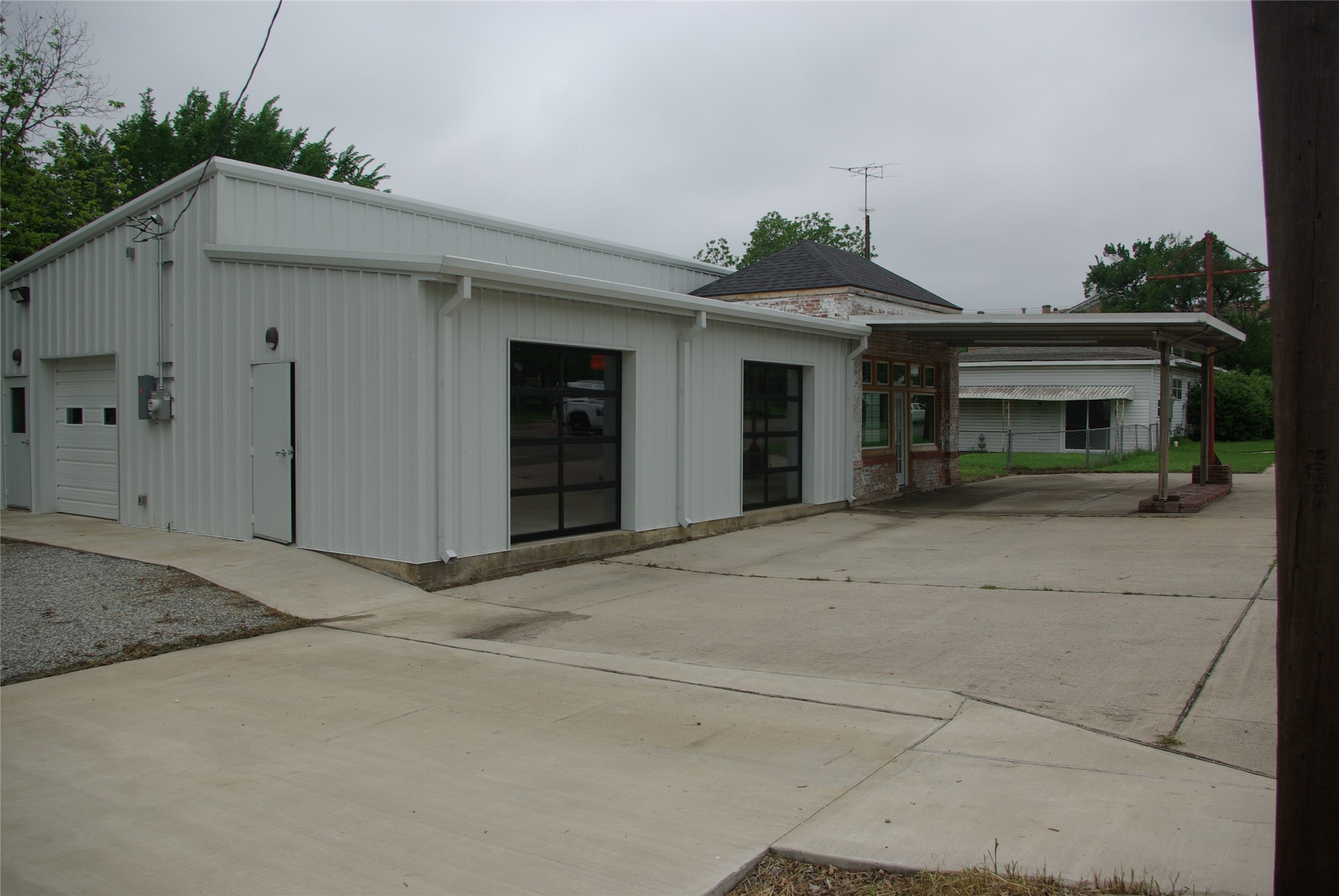 306 S Waco Street Van Alstyne TX 75495