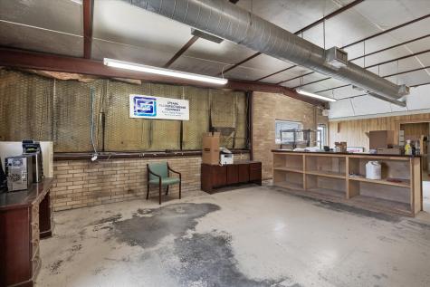 2305 N Main Street Cleburne TX 76033