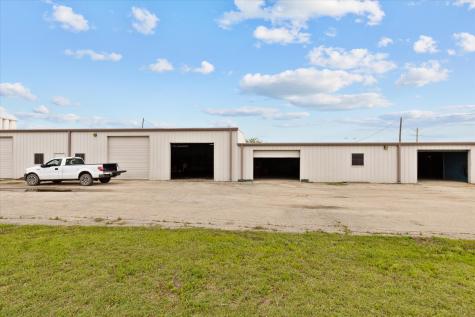 2305 N Main Street Cleburne TX 76033