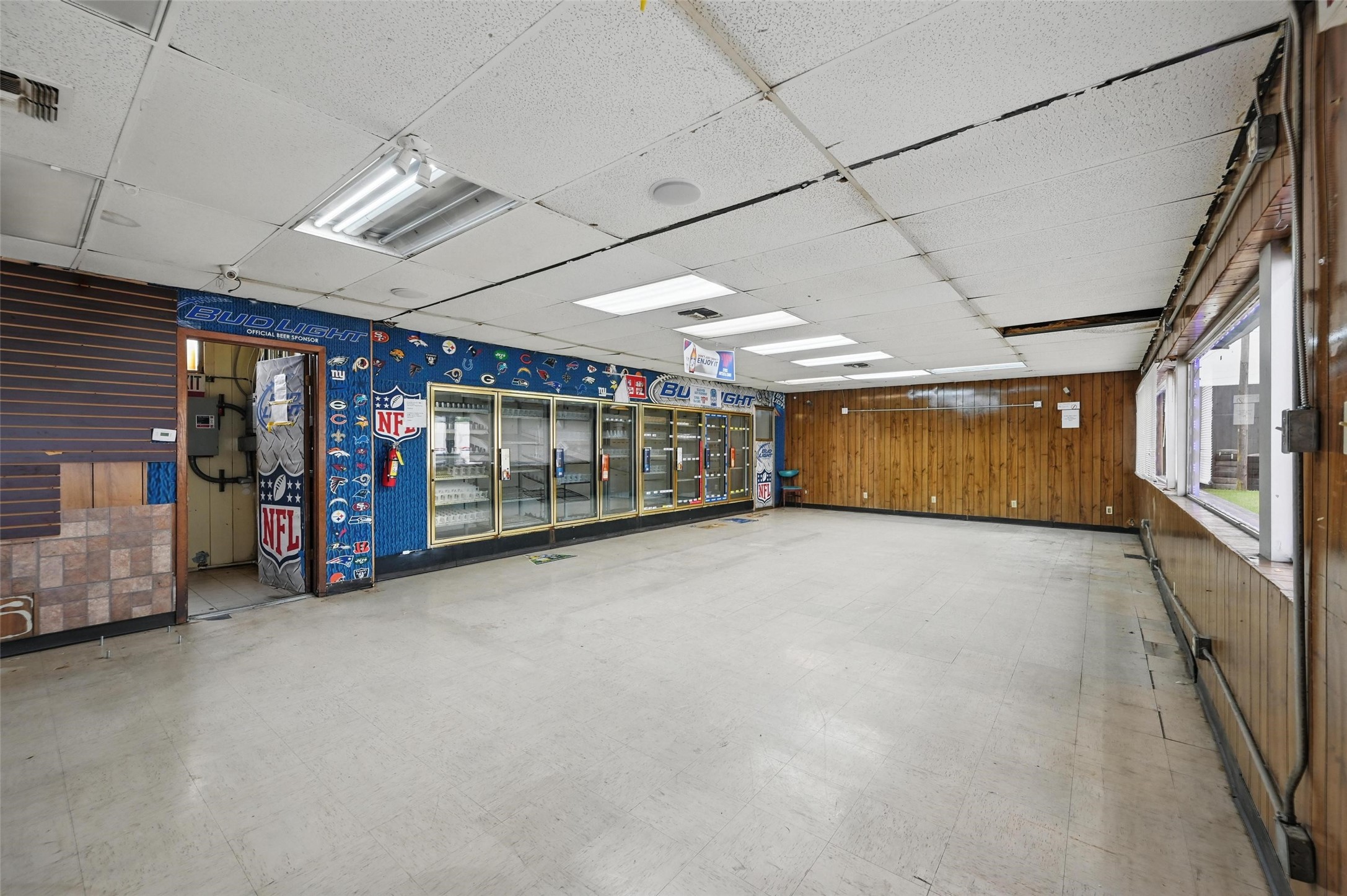 100 S Kaufman Street Ennis TX 75119