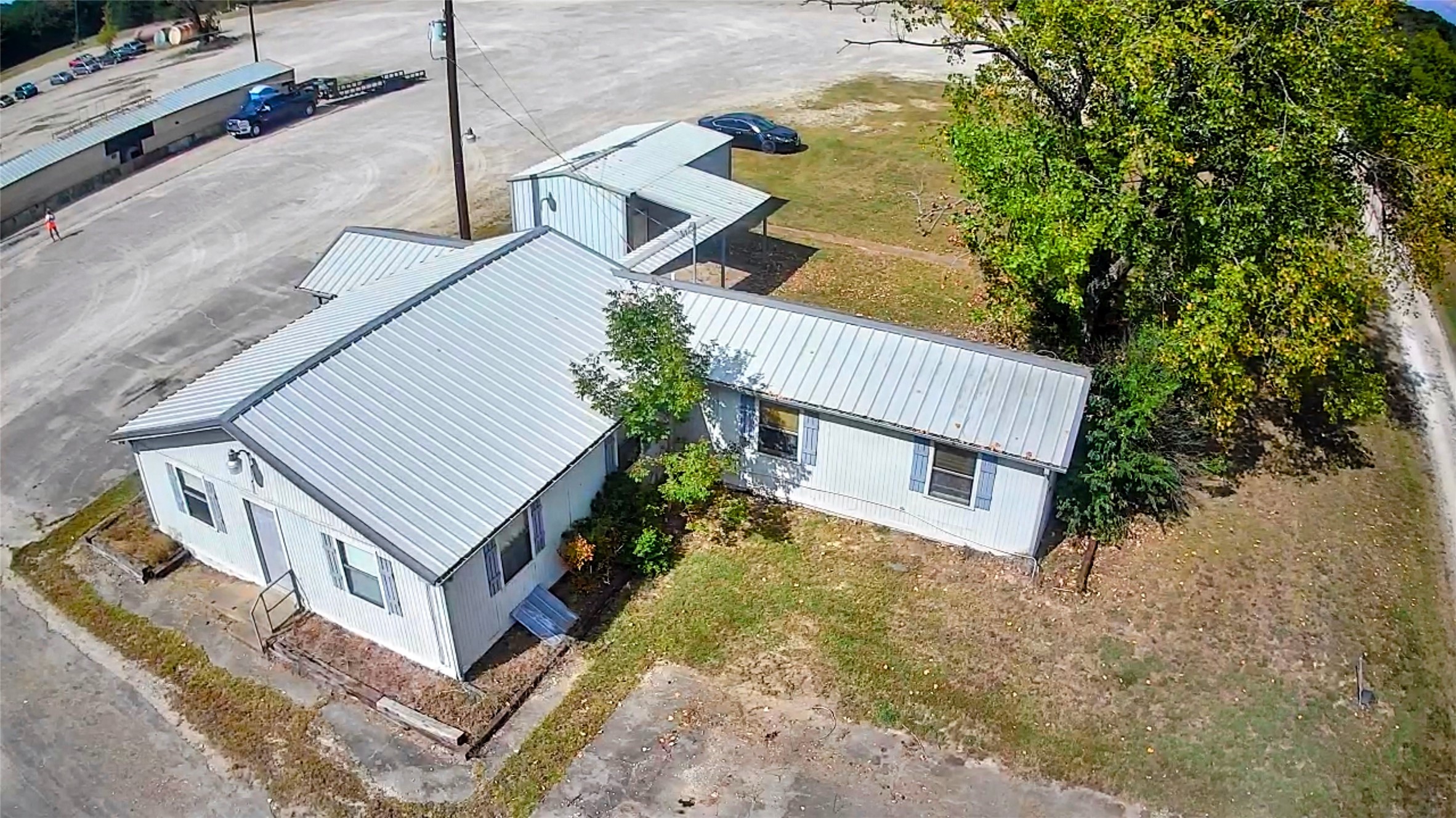 8523 Highway 271 South Powderly TX 75473