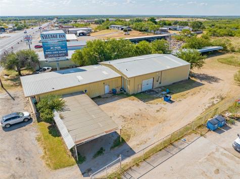 3020 W Walker Street Breckenridge TX 76424