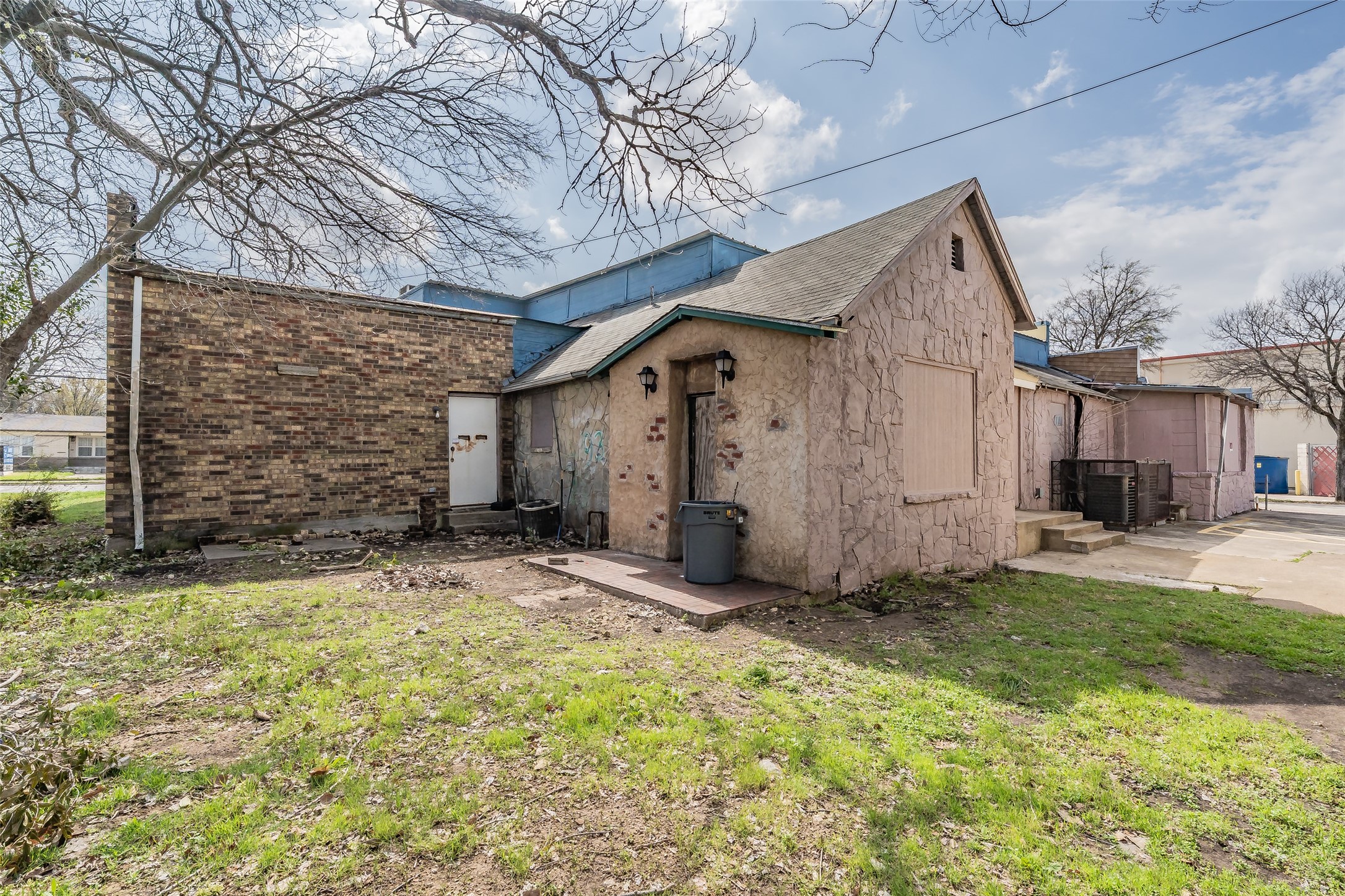 7235 Glenview Drive Richland Hills TX 76180