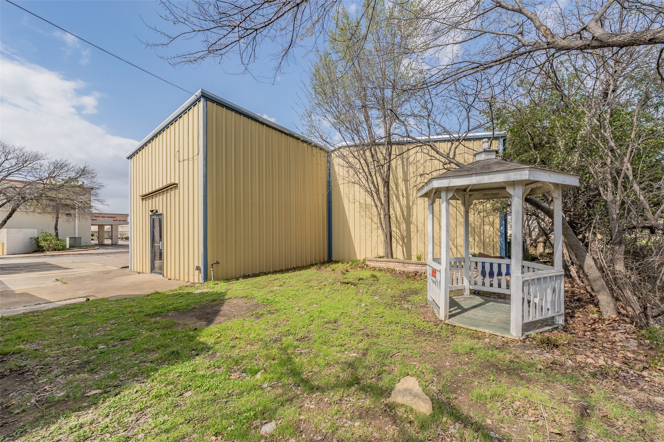 7235 Glenview Drive Richland Hills TX 76180