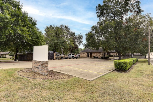 580 N Hampton Road Desoto TX 75115