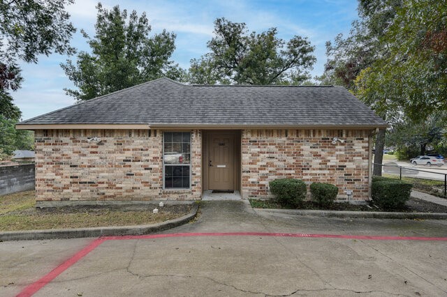580 N Hampton Road Desoto TX 75115