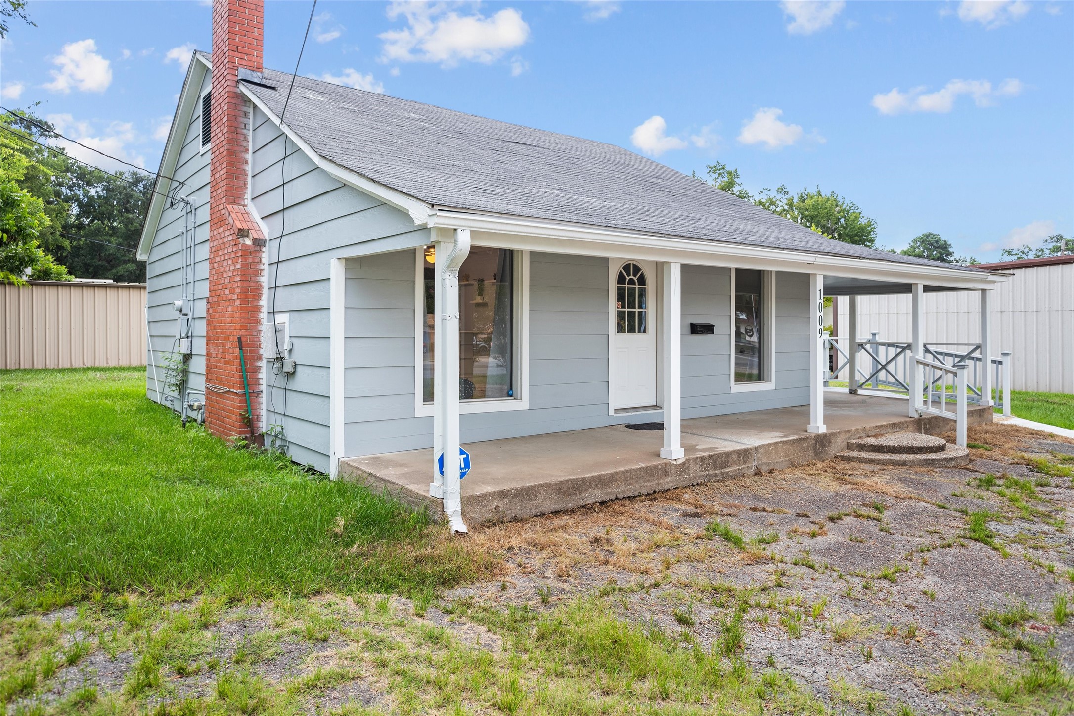 1009 E Denman Avenue Lufkin TX 75901