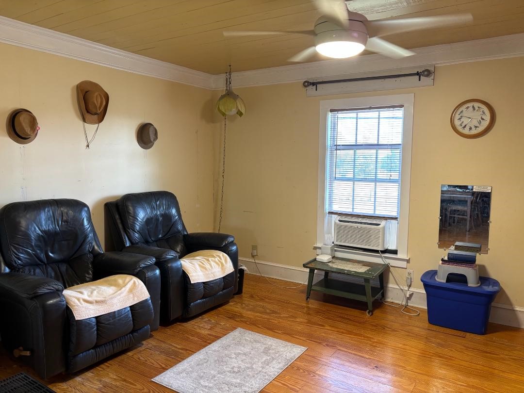 1801 W Highway 199 Springtown TX 76082