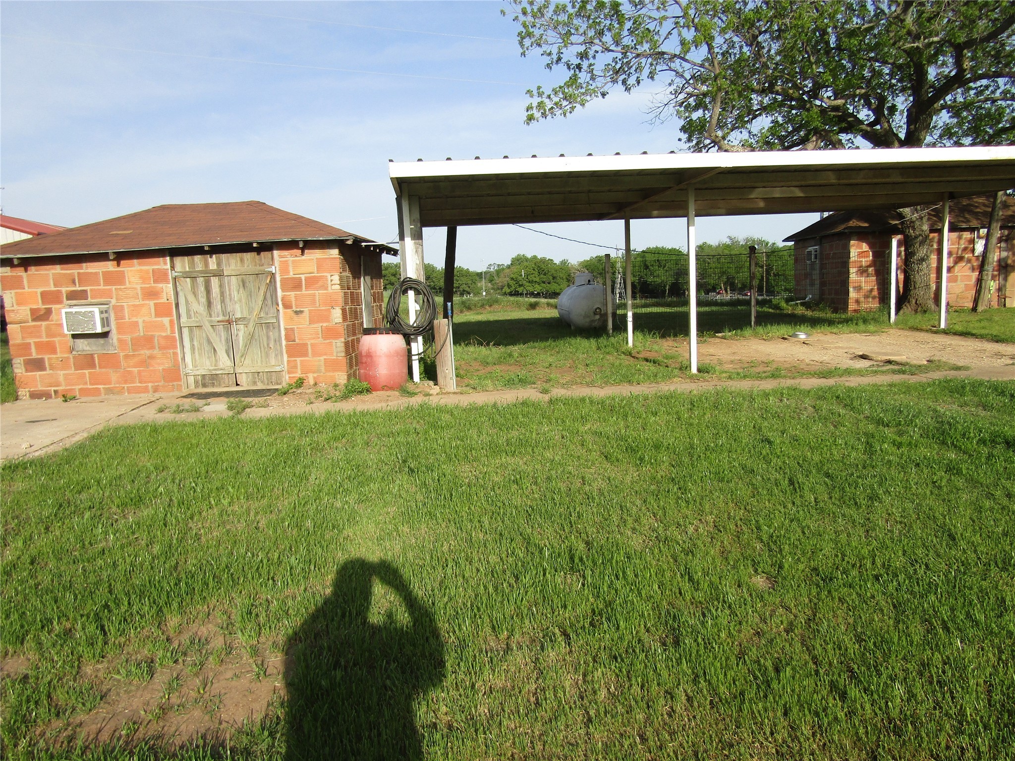 1801 W Highway 199 Springtown TX 76082