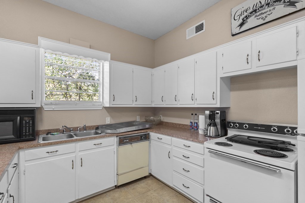 1525 Vz County Road 4512 Ben Wheeler TX 75754