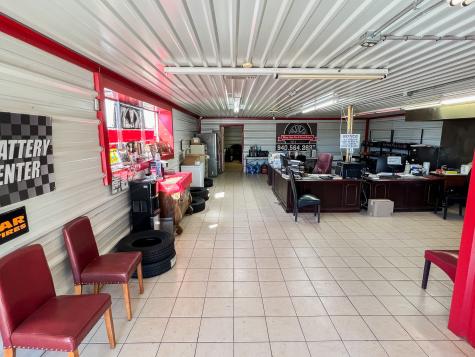 1106 W Main Street Olney TX 76374