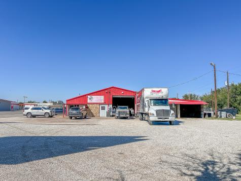 1106 W Main Street Olney TX 76374