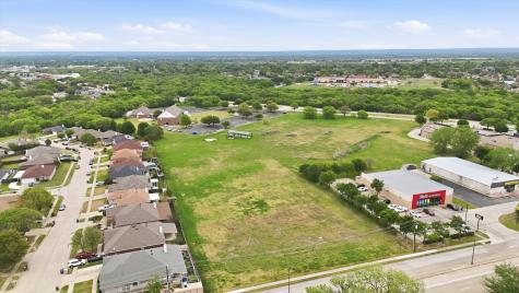 2045 Green Oaks Boulevard SE Arlington TX 76017